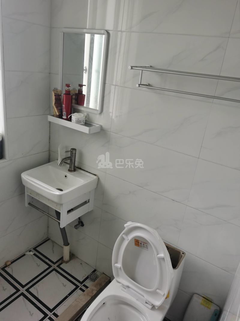 金榜新苑3388780卫生间图11