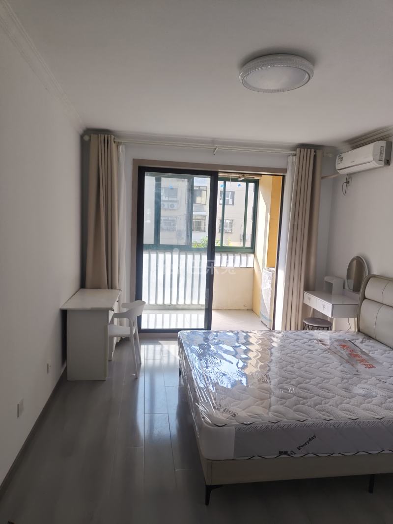 润江花苑33138卧室窗户图8