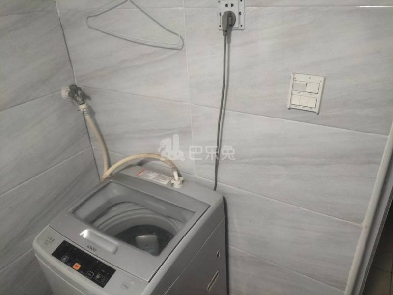 华泾绿苑3419986卫生间图9