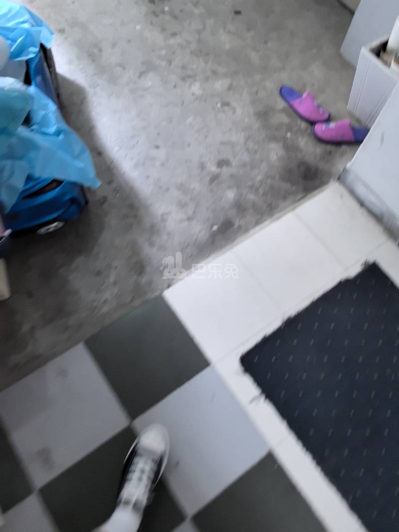 华泾绿苑3435033卫生间图7