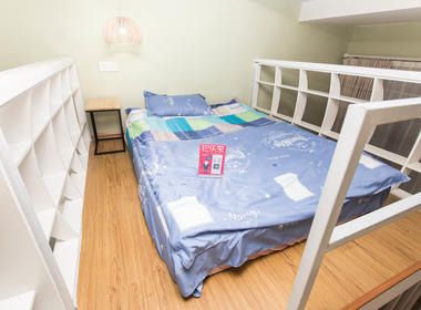 未来域壹极公寓（宜山路店） 1室0厅1卫