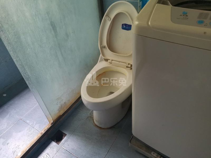 檀香花苑3452900卫生间图13