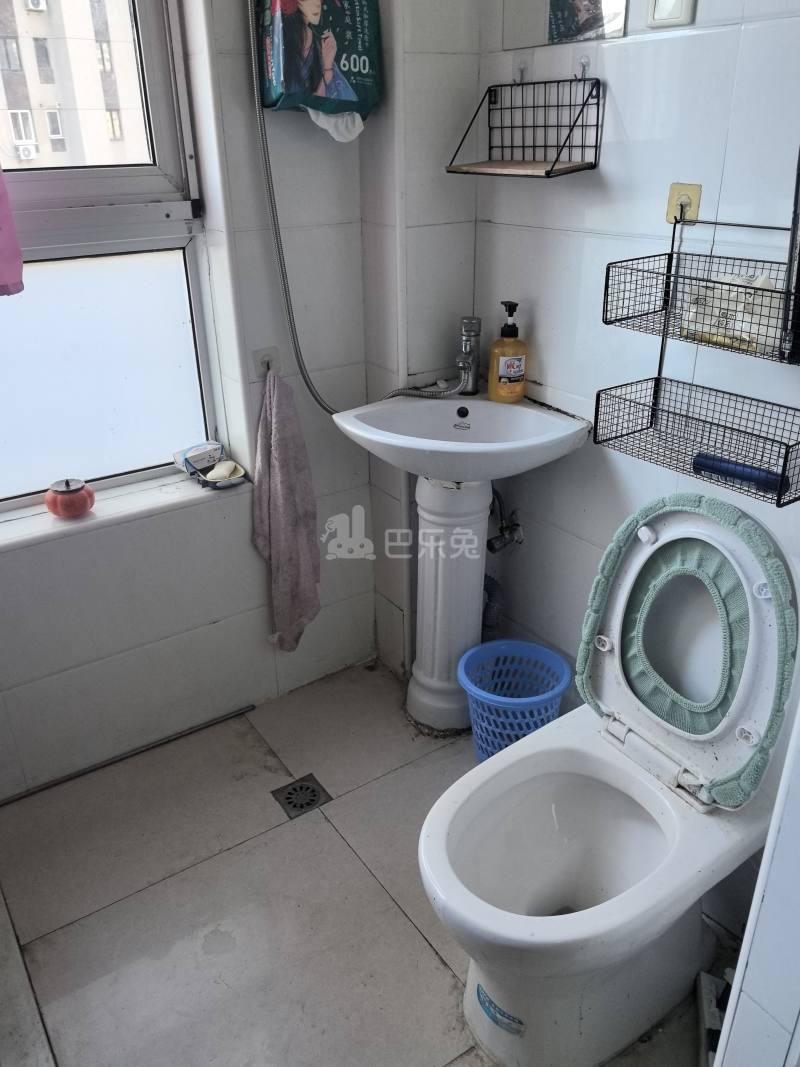 杨浦区112街坊2期（农房万丰公寓）3465373卫生间图5