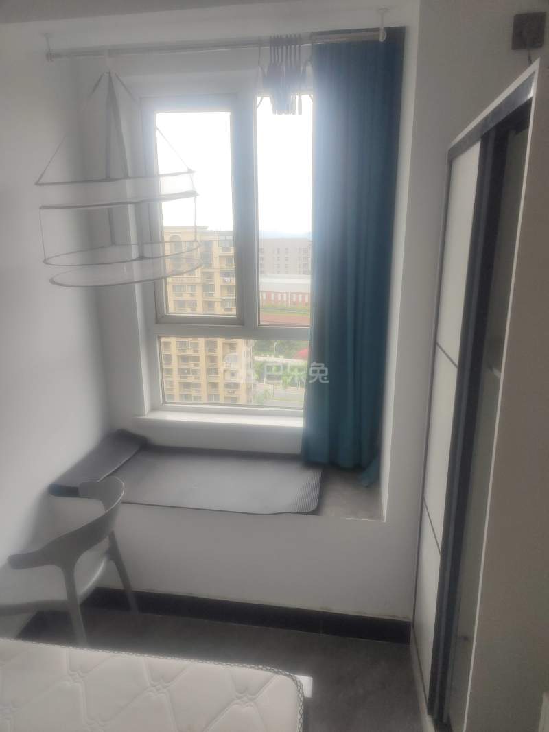 招商雍华府3500655卧室图2