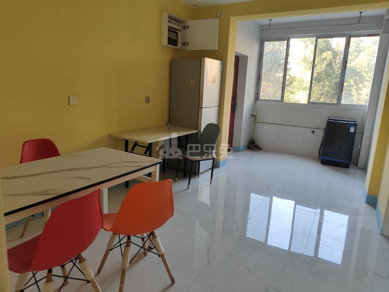 保利湖畔阳光东区3570251客厅图4