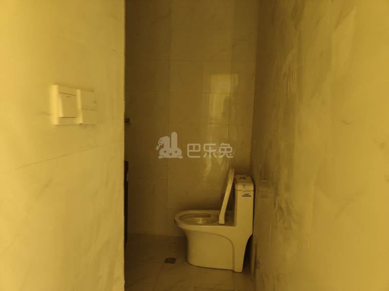 保利湖畔阳光东区3570251卫生间图6