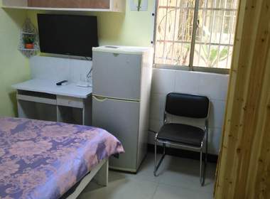 杨思地铁公寓 1室0厅1卫