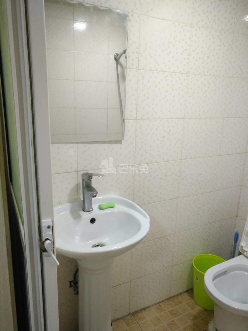 杨思地铁公寓3604193卫生间图4