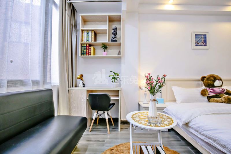 聚贤公寓（武林广场店）3606601卧室图2