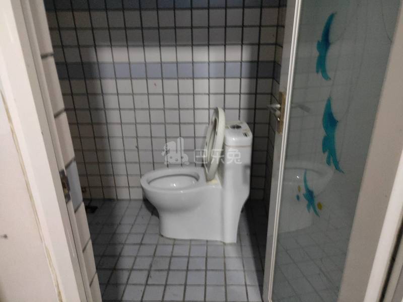 河畔公寓（天河区河水大街35号C栋）3614268卫生间图4