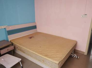 河畔公寓（天河区河水大街35号A栋） 1室0厅1卫