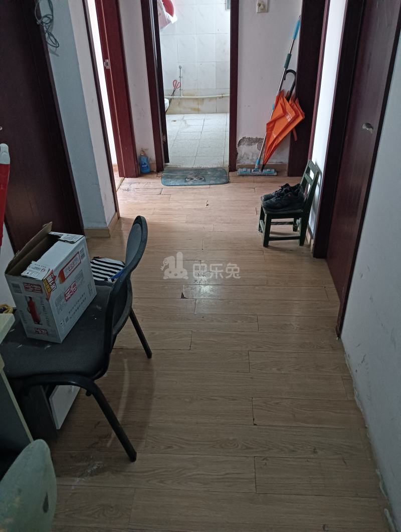 慧华东苑3628042客厅图4