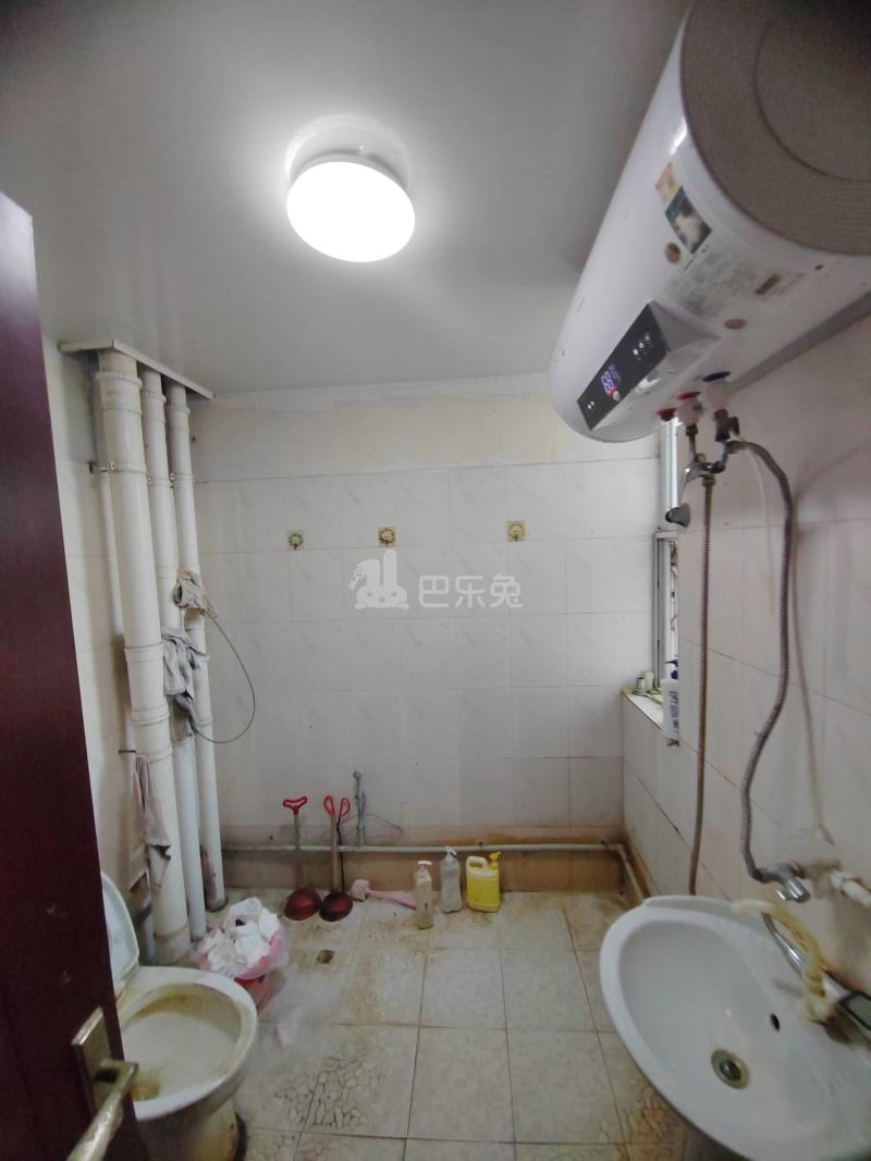 慧华东苑3628042卫生间图7