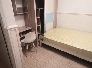 逸都青年公寓（儒林大街7号之一） 1室0厅1卫