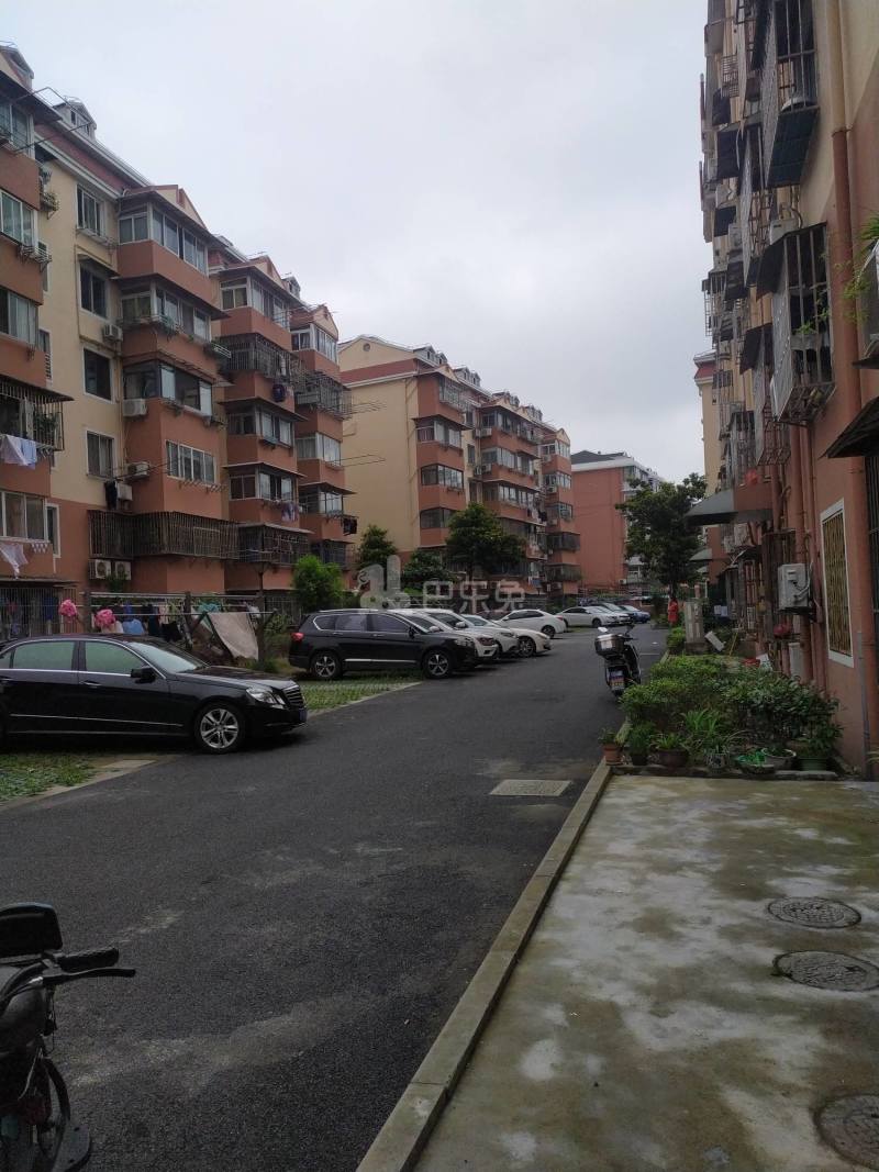 芳华路229弄小区3661669周边环境图16