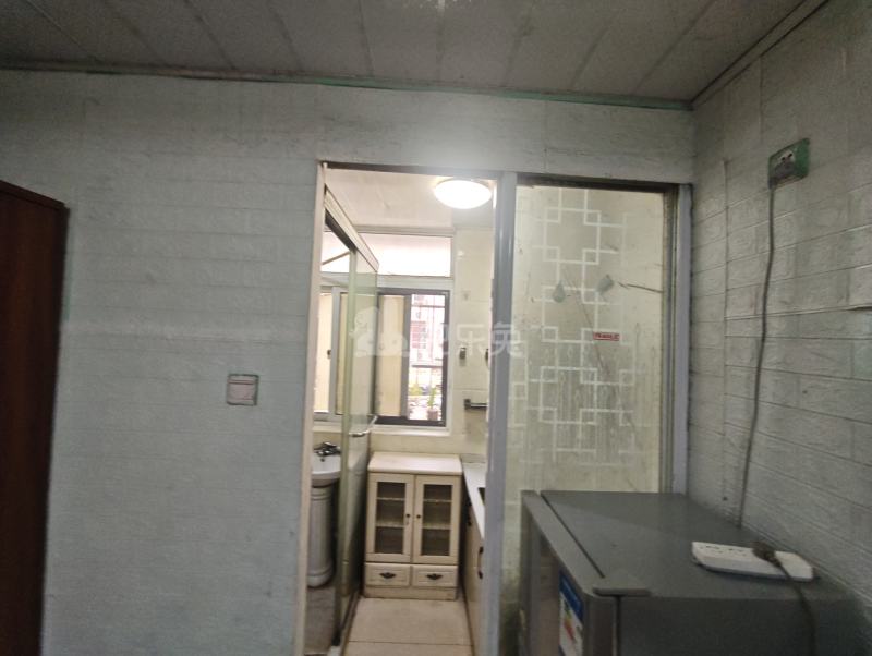 银丰苑3667013卧室窗户图6