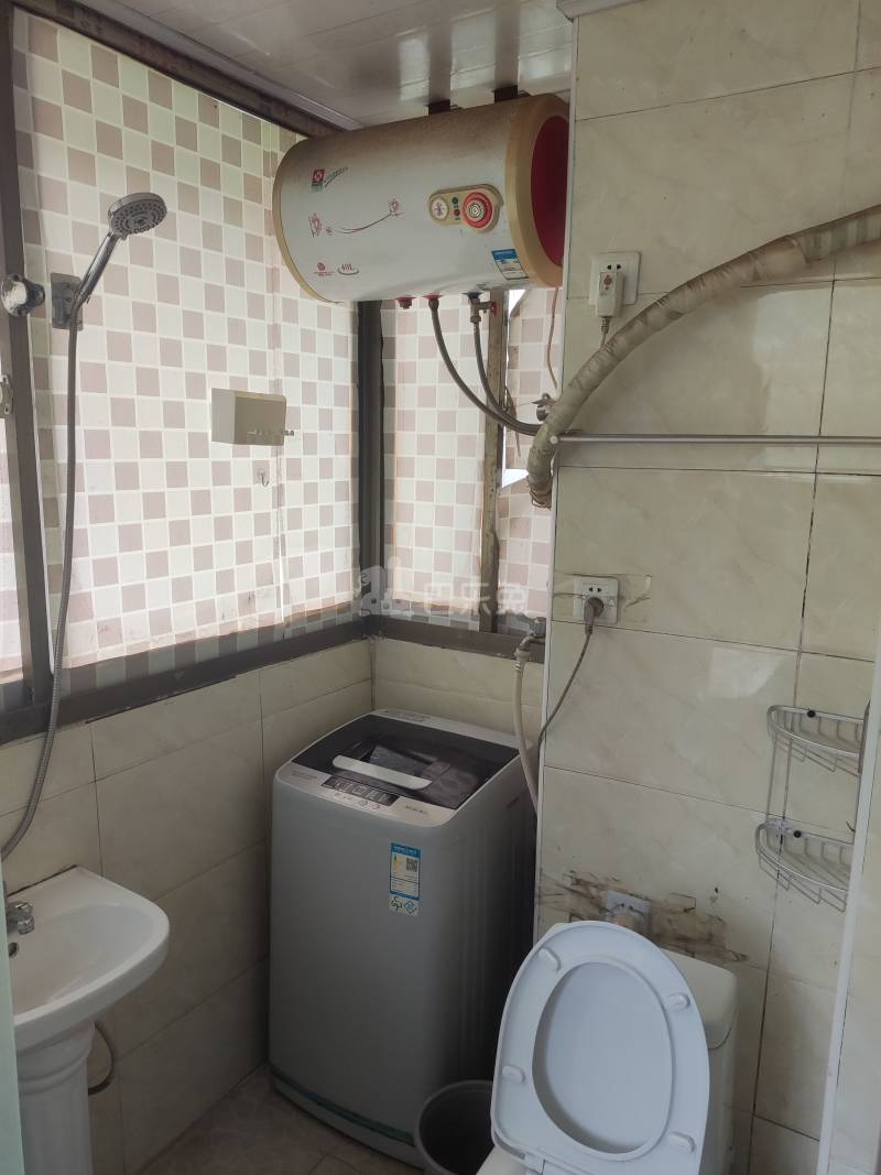 银丰苑3667016卫生间图6