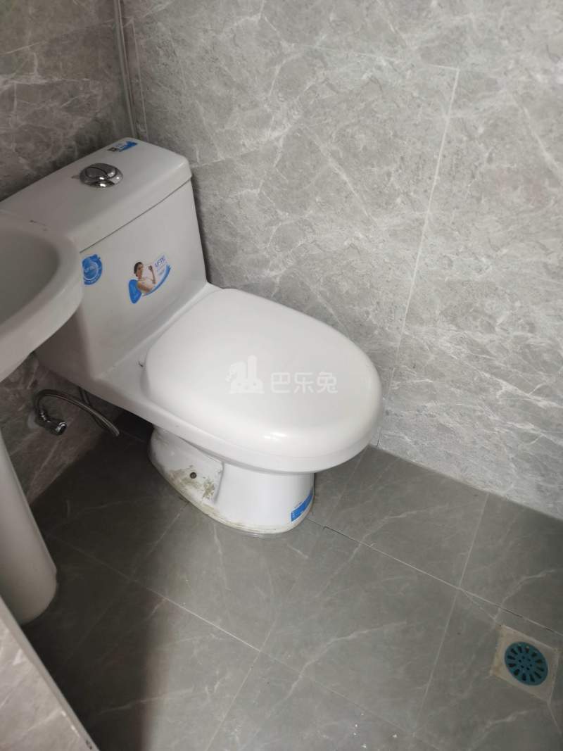 阳光郡3667544卫生间图4