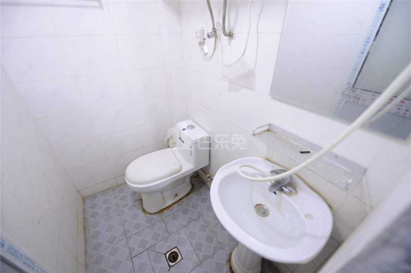 乐乎有朋(沪嘉公寓)369400卫生间图4