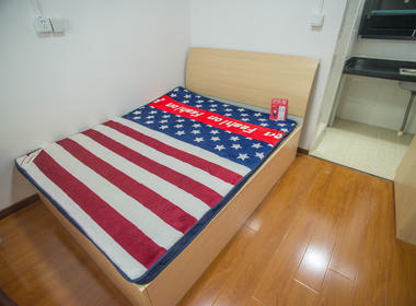 城市之光公寓（昆阳路店） 1室0厅1卫