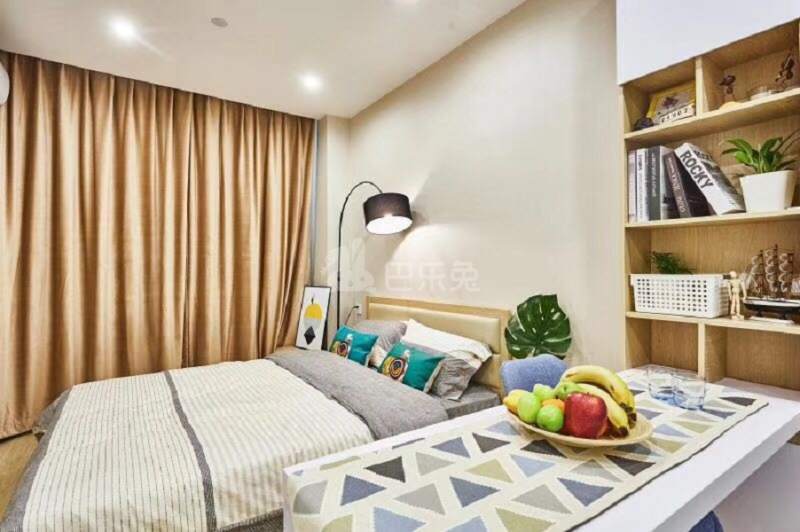 哈租客公寓(华丰店)3759705卧室图2