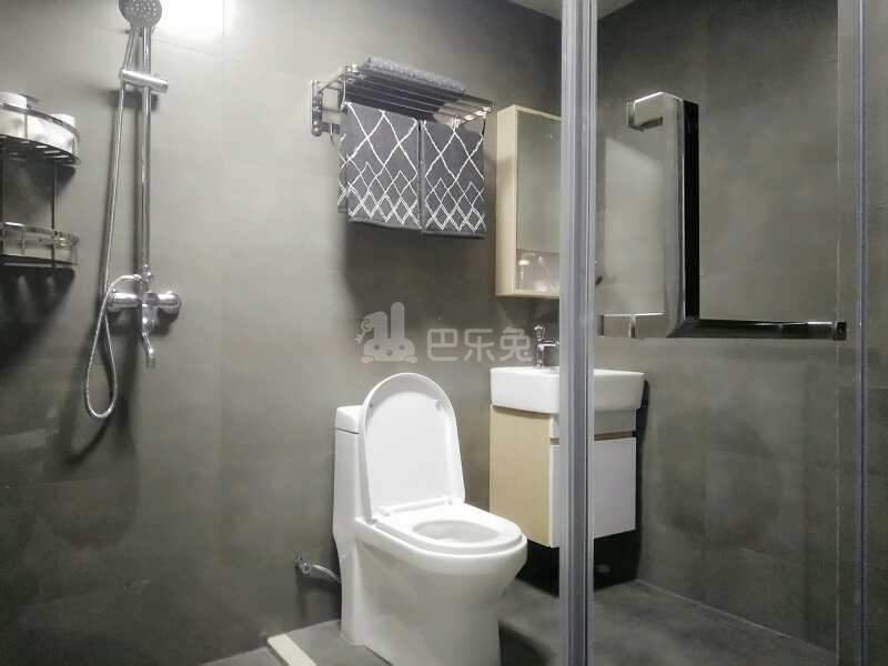 哈租客公寓(华丰店)3759705卫生间图6