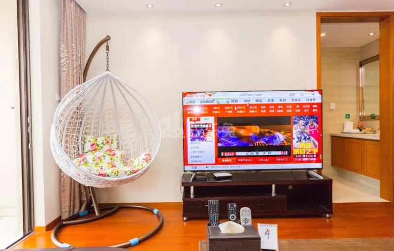 仁恒西郊花园3780368客厅图12