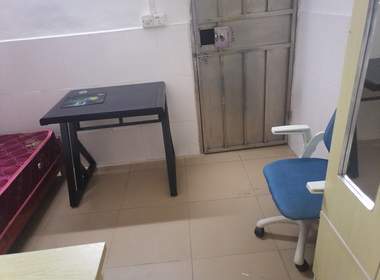 高地大街吉兴里22-26号 1室0厅1卫