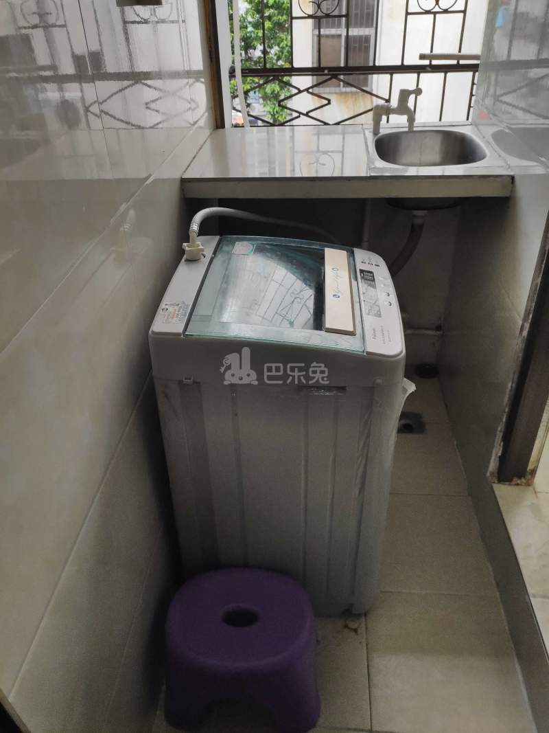 松园小区3795835卫生间图3