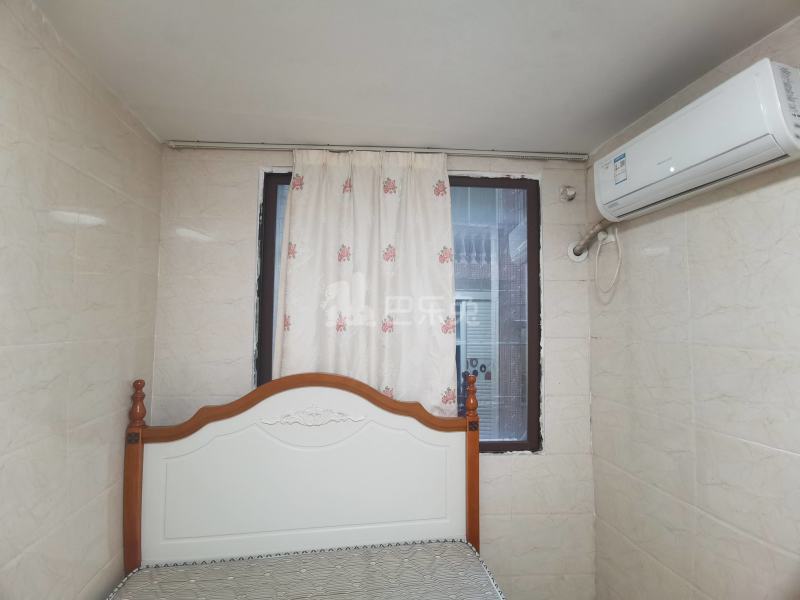 浪漫满屋（彭西新村一街7号）3852262卧室窗户图7