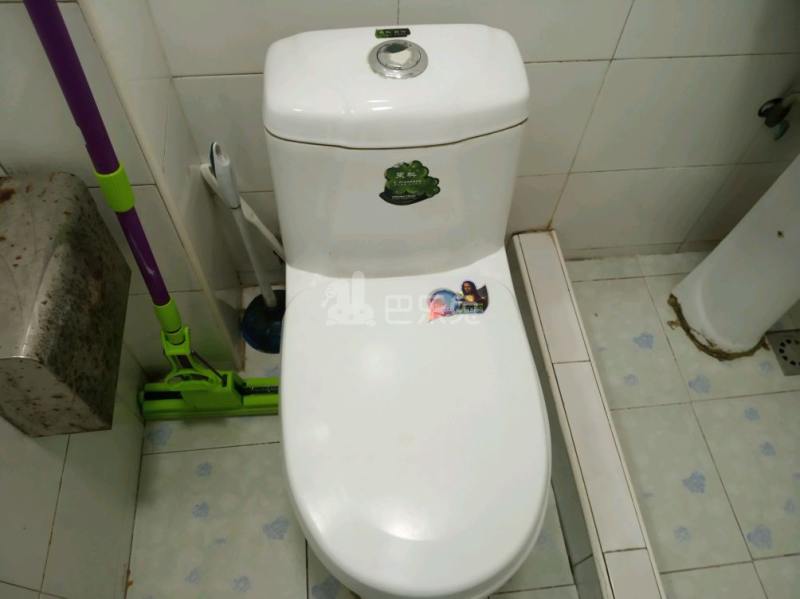 东昌新村14240663卫生间图7