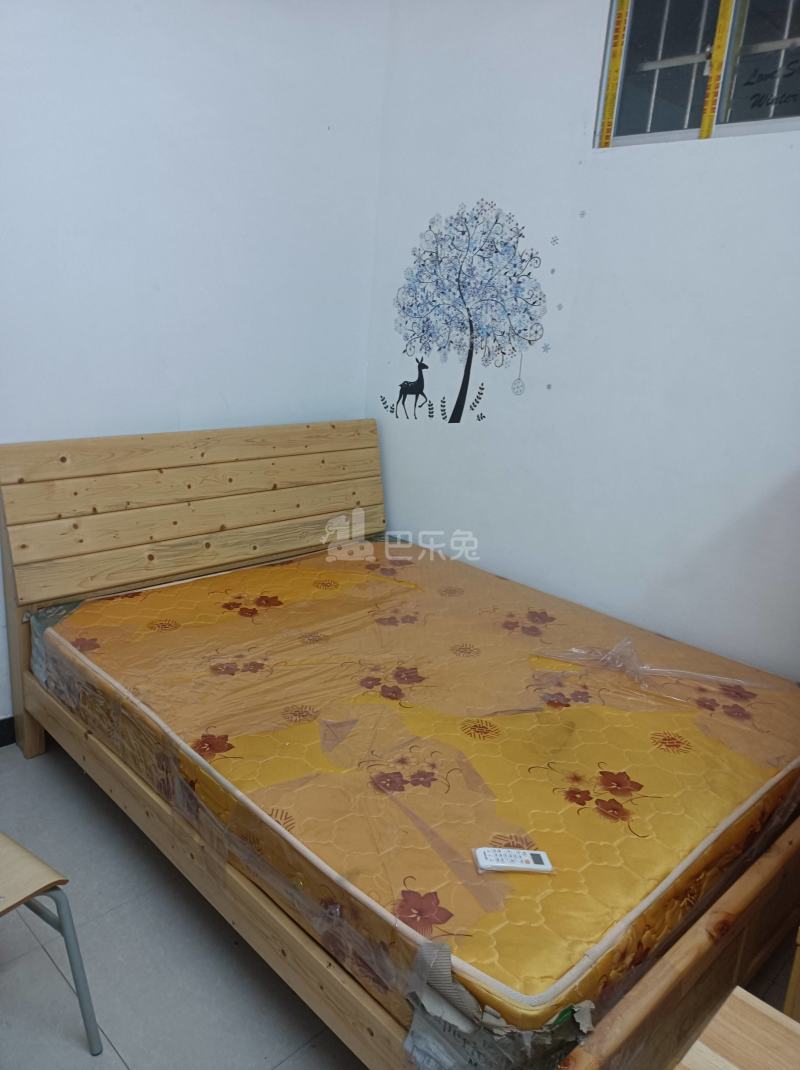 青龙一街12-1号3875549卧室图1