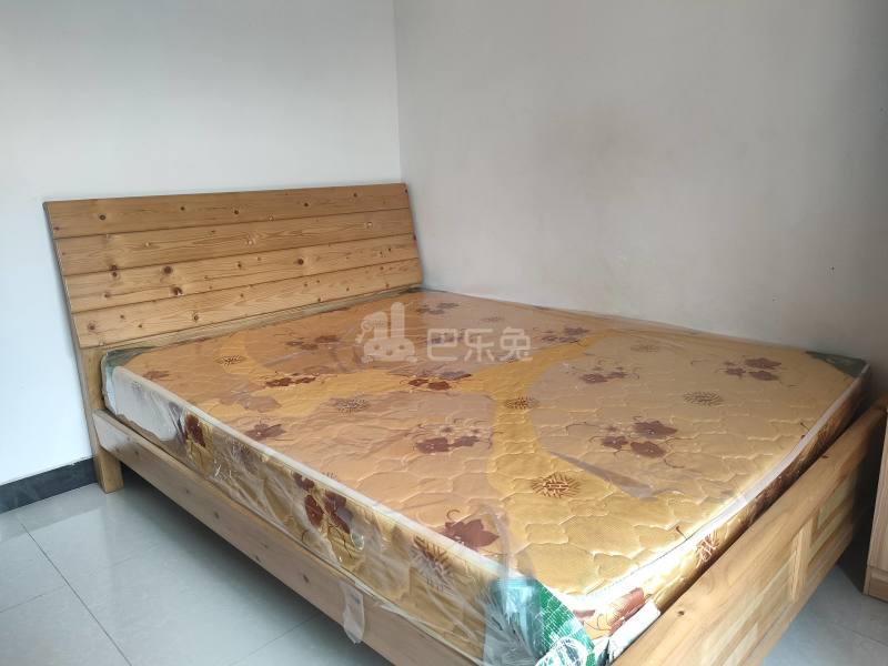 青龙一街12-1号3875561卧室图0