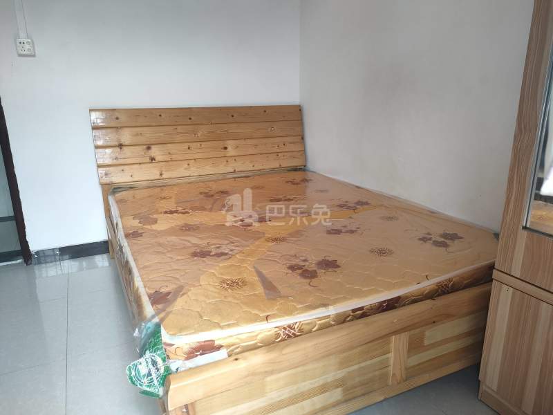 青龙一街12-1号3875561卧室图1