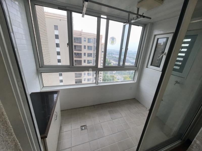 翔瑞新苑南区3890878卧室窗户图8