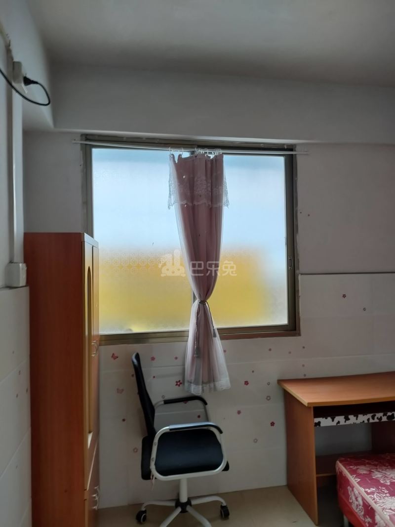 温馨家园（大石礼村北约街二巷6号）3927001卧室窗户图7