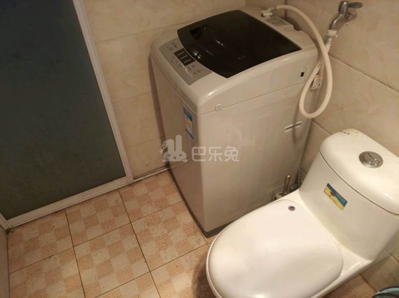 明发滨江新城三期4016163卫生间图8