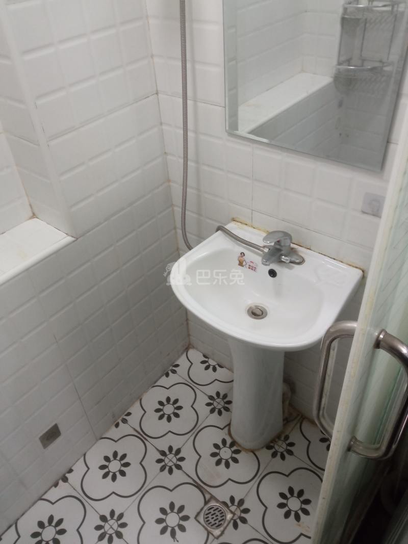 金桥新城金舍苑4020256卫生间图6