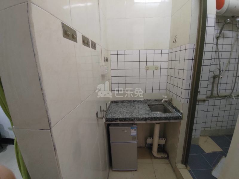 大山村周岸坊前街二巷4号4025237厨房图5