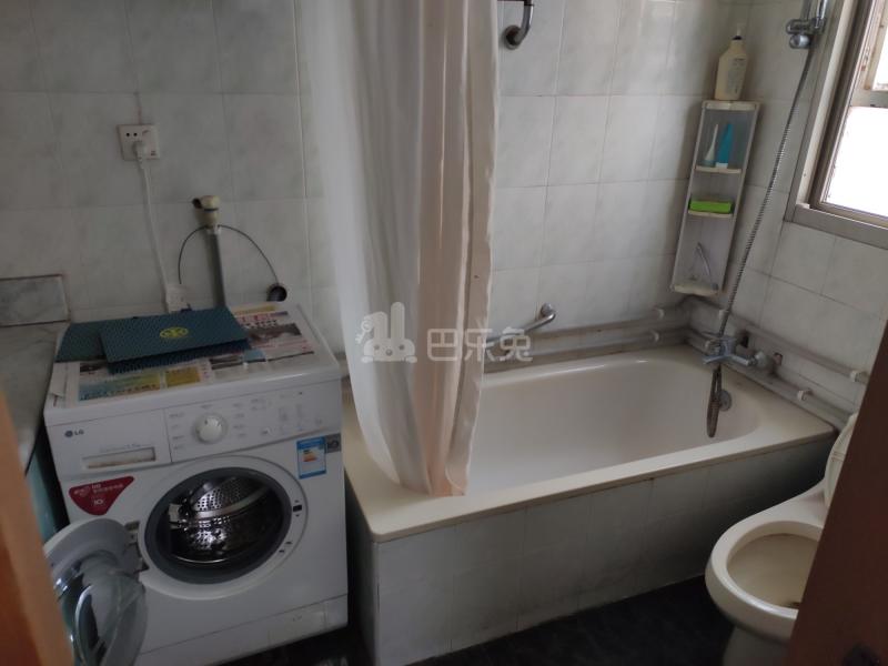 华富小区4052619卫生间图7