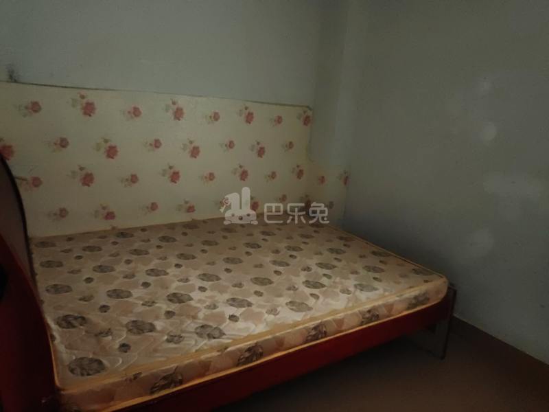 江夏村西头大街25号4123209卧室图0