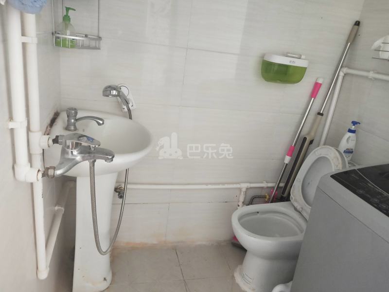 和平商厦4127513卫生间图10