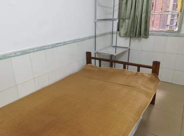 龙诚汇物业（龙洞村龙洞西街积善巷14号） 