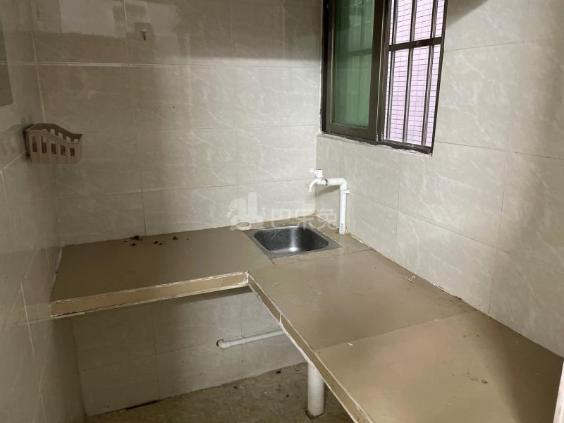 龙诚汇物业（龙洞村龙洞山庄大街6号）4147456厨房图6