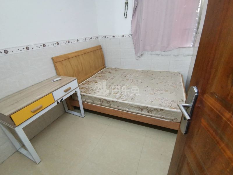 龙诚汇物业（龙洞村龙洞山庄大街6号）4147465卧室图0