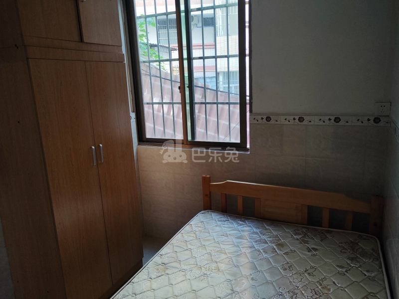 龙诚汇物业（龙洞村龙洞山庄大街6号）4147476卧室图5