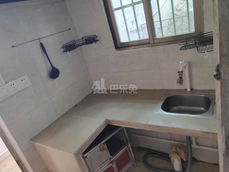 龙诚汇物业（龙洞村龙洞山庄大街6号）4147477厨房图6