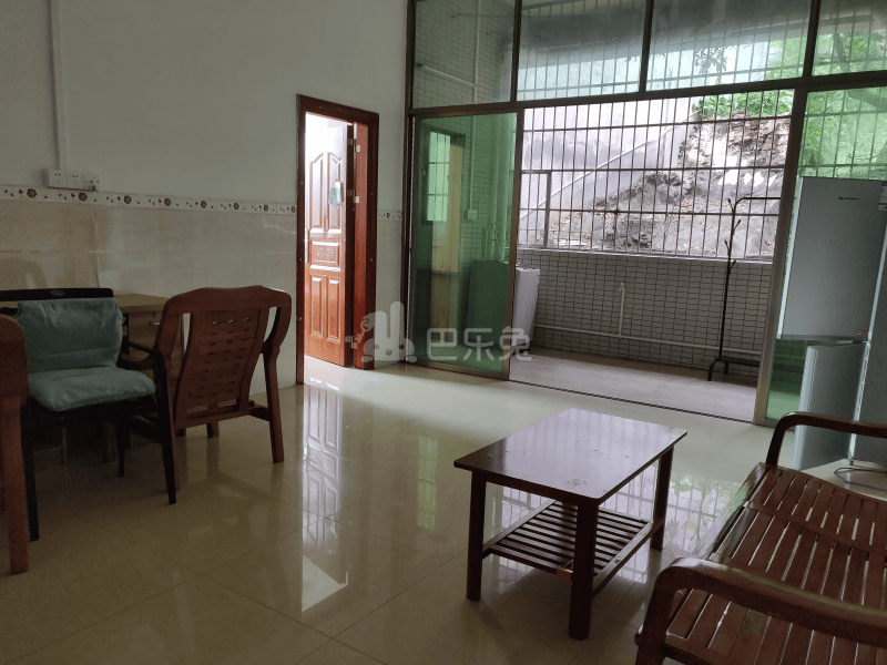 龙诚汇物业（龙洞村龙洞山庄大街6号）4147477客厅图5