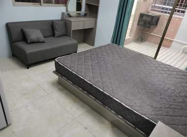 龙诚汇物业（龙洞村龙洞西街宝华里1号） 