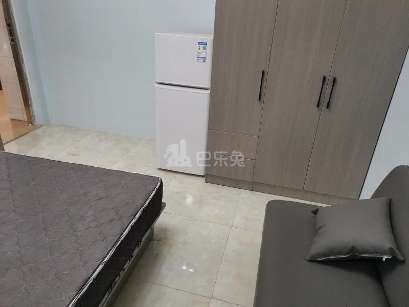 龙诚汇物业（龙洞村龙洞西街宝华里1号）4148065卧室图2